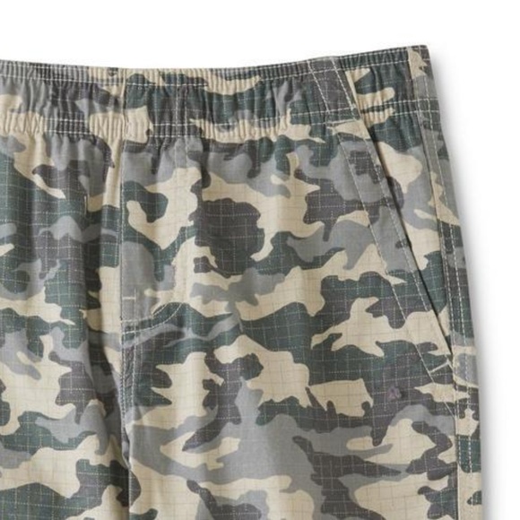 Basic Editions Boys Camo Shorts [E1] - Picture 2 of 2